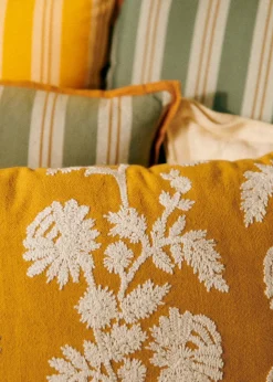 Sezane Les Tissus|Coussin Brodé -  Grand Modèle