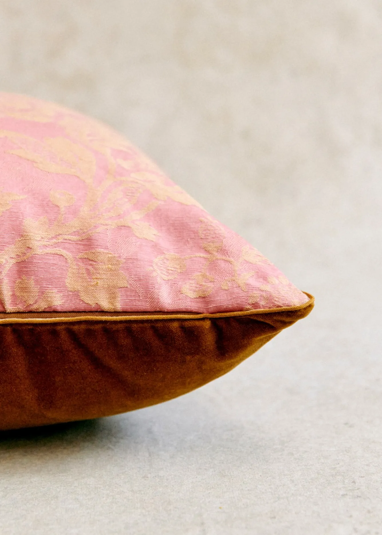 Sezane Les Tissus|Coussin Vintage - Petit Modèle