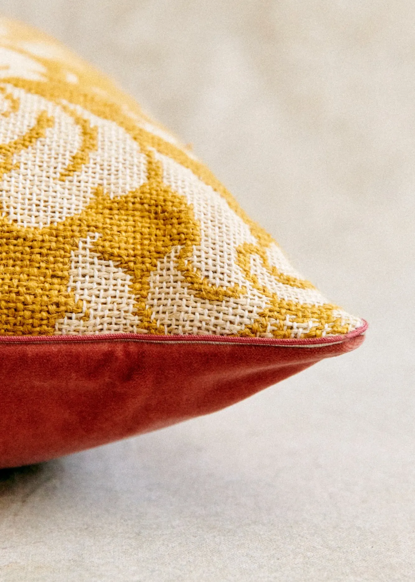 Sezane Les Tissus|Coussin Vintage - Petit Modèle