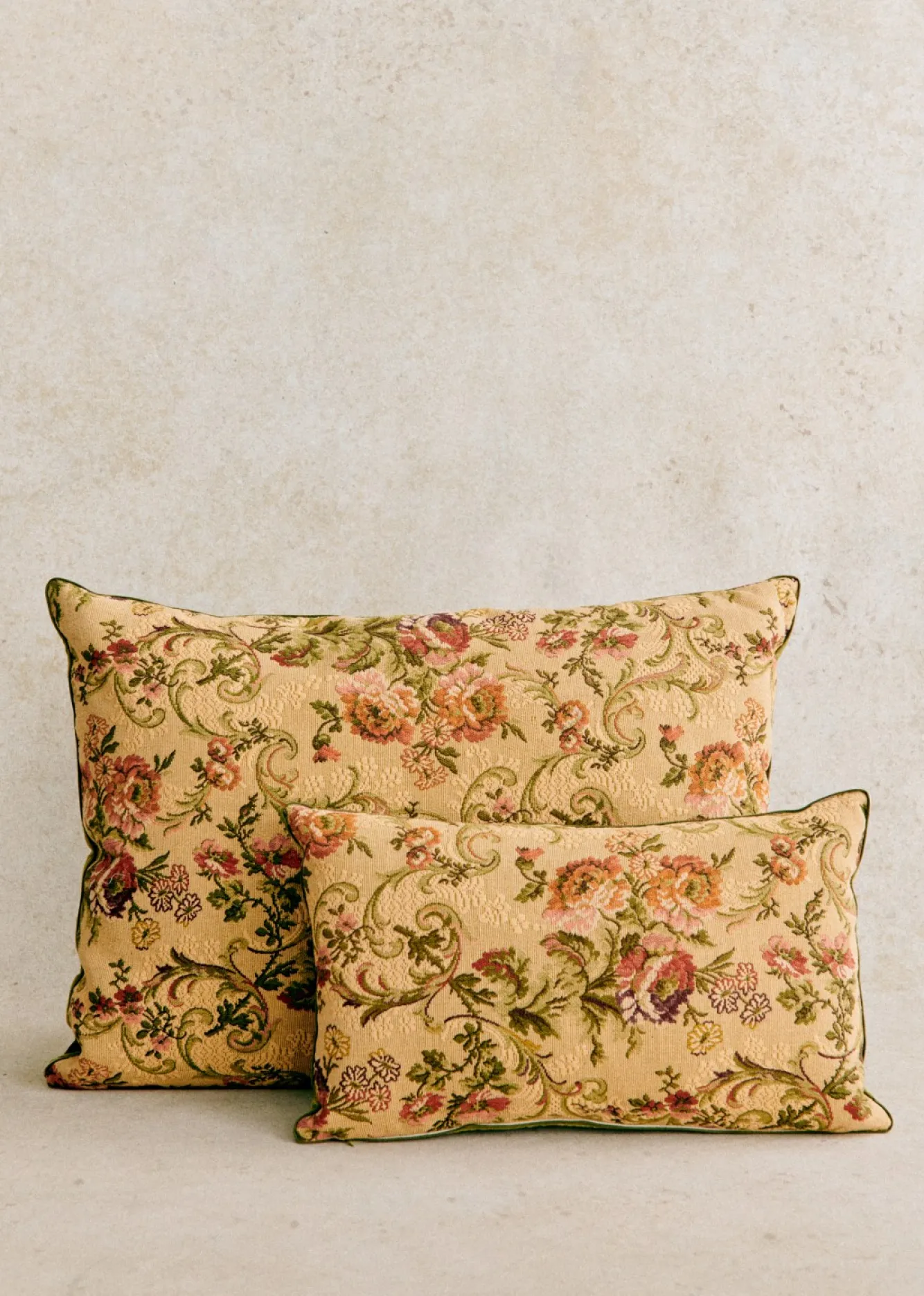 Sezane La Sélection Vintage|Les Tissus|Coussin Vintage - Très Grand Modèle