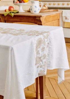 Sezane Les Tissus|La Vaisselle|Nappe Brodée