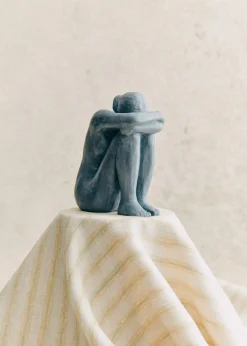 Sezane Les Invités|Sculpture Guénolée Courcoux - Femme Assise Petit Modèle