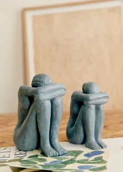 Sezane Les Invités|Sculpture Guénolée Courcoux - Femme Assise Petit Modèle