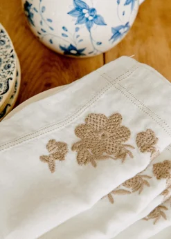 Sezane Les Tissus|La Vaisselle|Set De 4 Serviettes - Fleurs Brodées